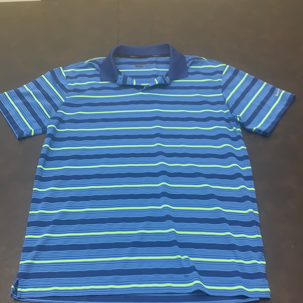 Men’s medium Nike Golf Dri-fit shirt